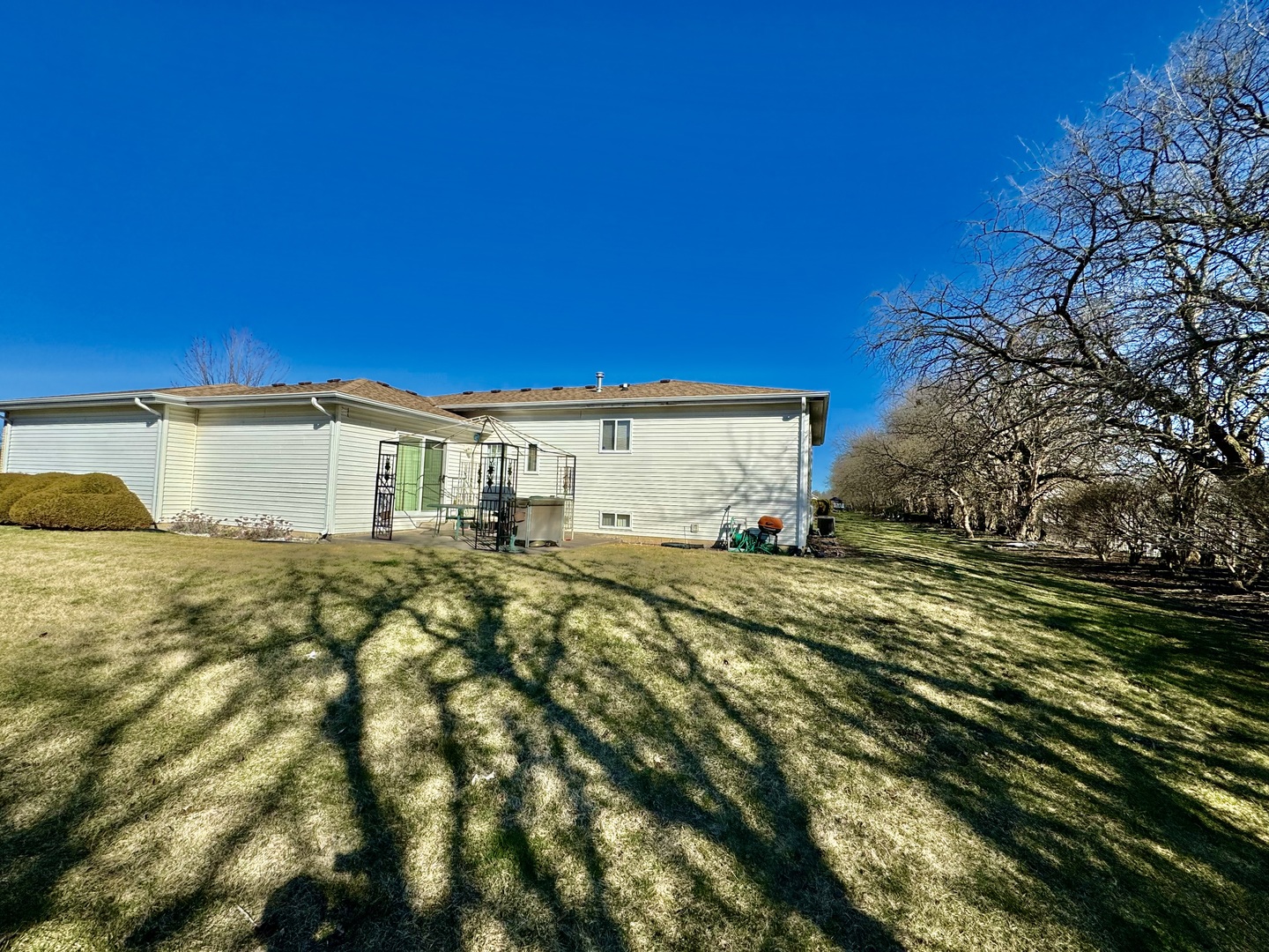 209 Churn Road Matteson, IL 60443 - Photo 8 of 26 a view of a house with a yard