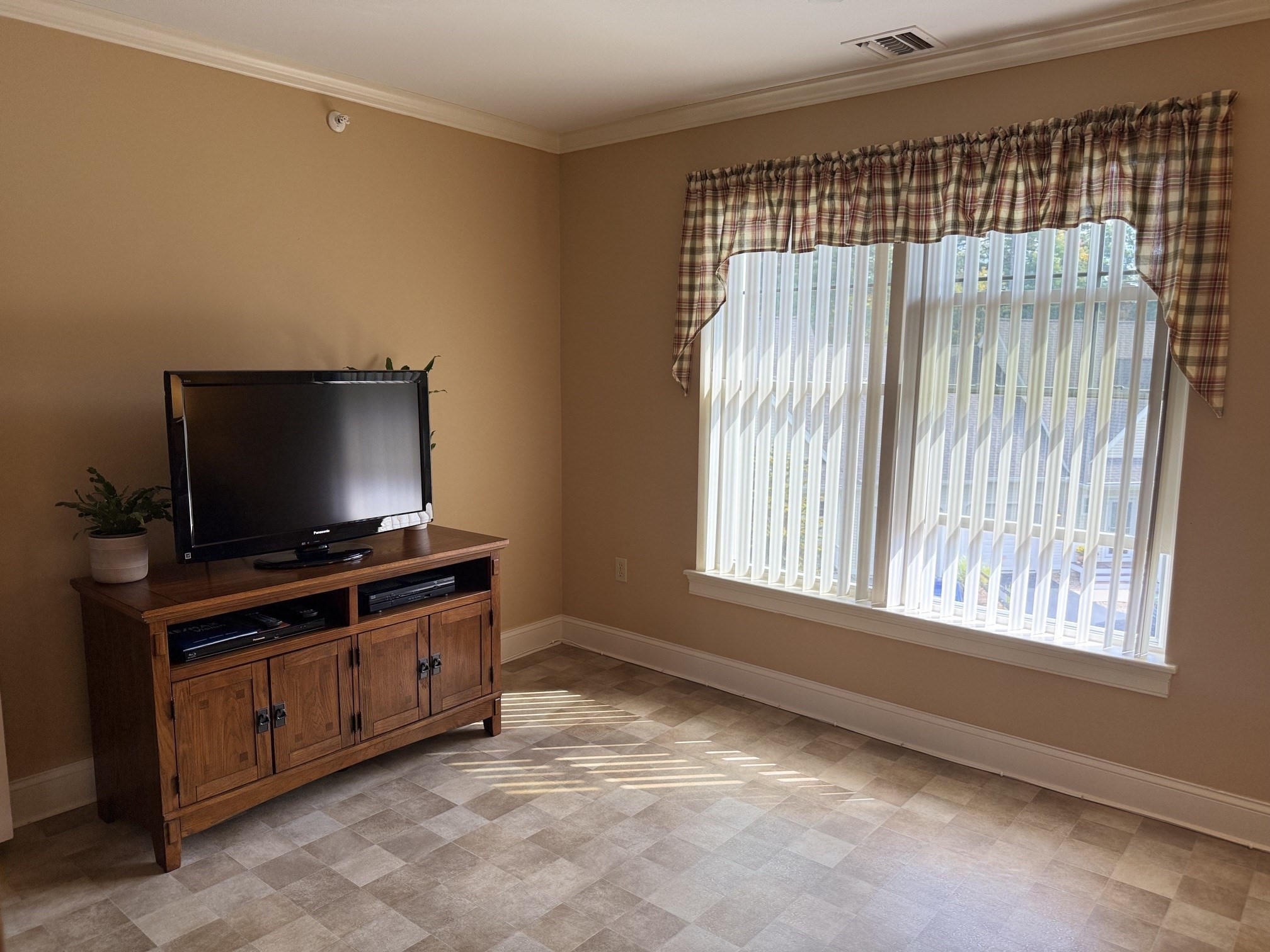 7 Crescent Way, Unit 313 Sturbridge, MA 01518 - Photo 17 of 39 Gallery Image 17