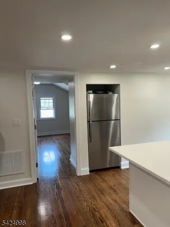 $2,100 | 515 Hamburg Turnpike, Unit 2, West Milford, NJ 07480