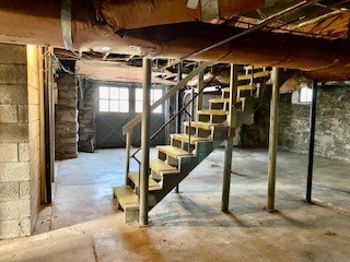 249 Lauderdale Road Nashville, TN 37205 - Photo 14 of 17 a view of entryway