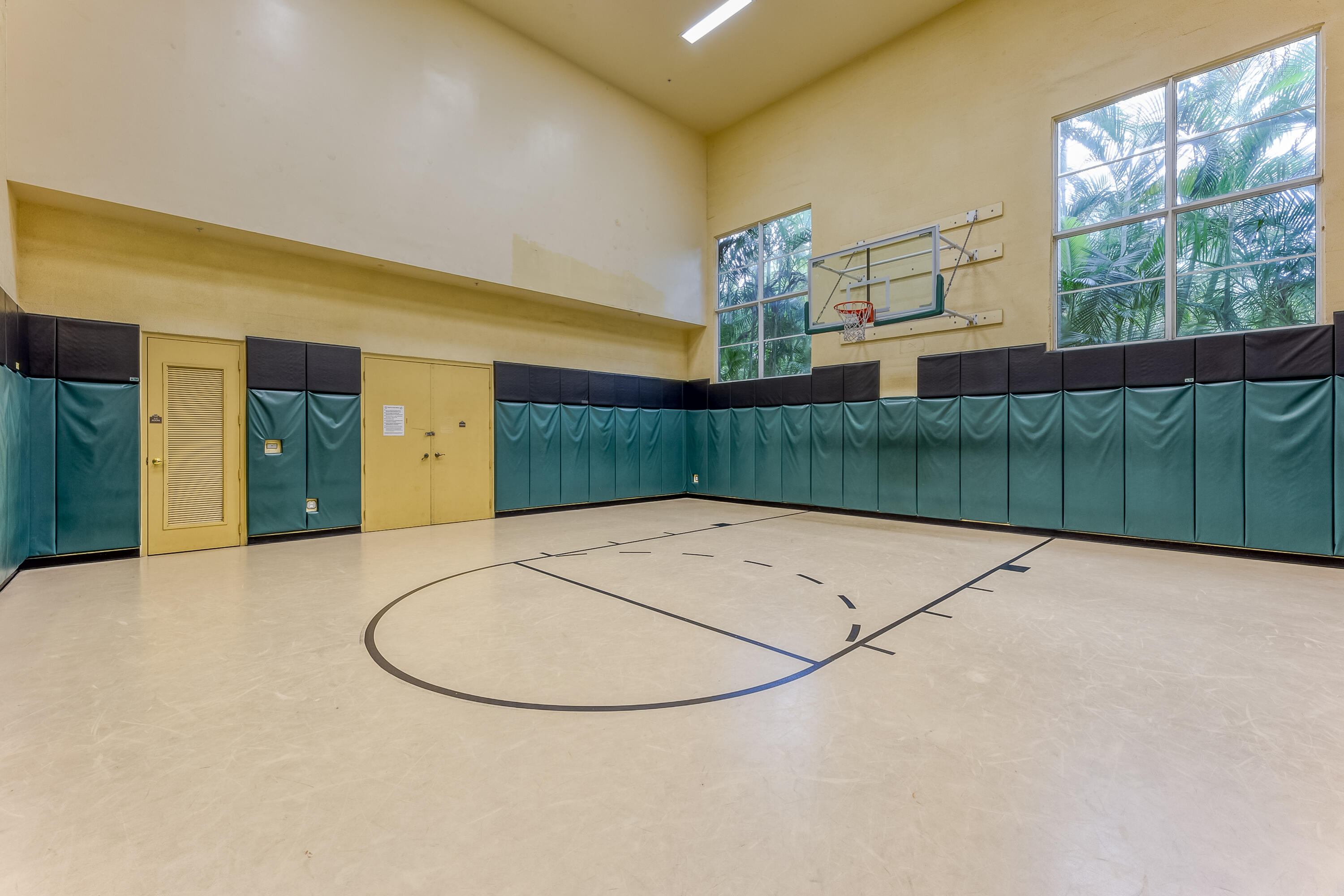 1660 Renaissance Commons Boulevard, Unit 2316 Boynton Beach, FL 33426 - Photo 39 of 40 Basketball Ct