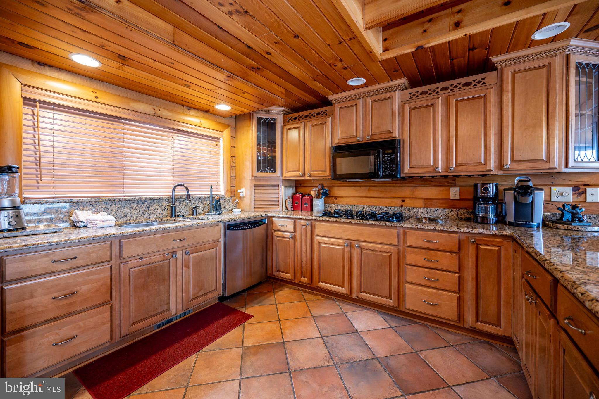 615 Sandy Shores Road Oakland, MD 21550 - Photo 21 of 103