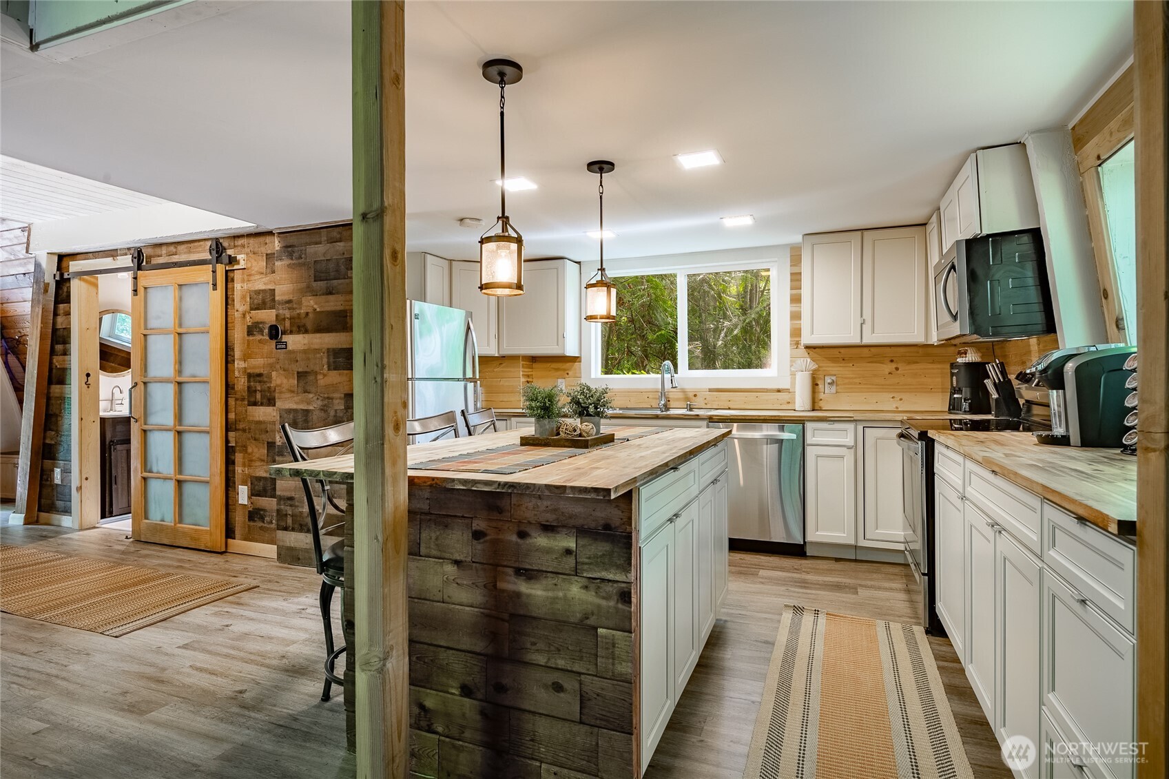 14001 Welcome Road Glacier, WA 98244 - Photo 11 of 39