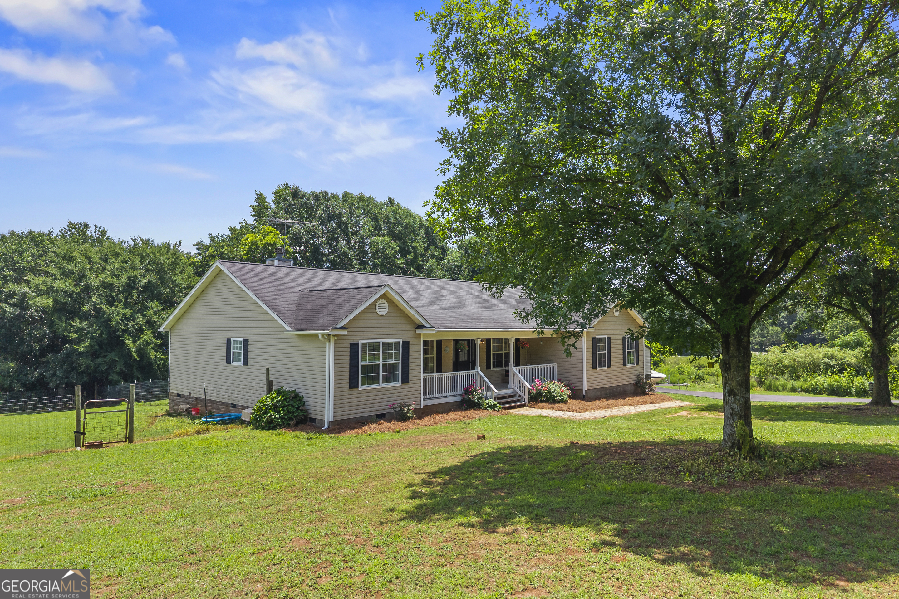 1649 Brays Lake Road Royston, GA 30662 - Photo 4 of 75
