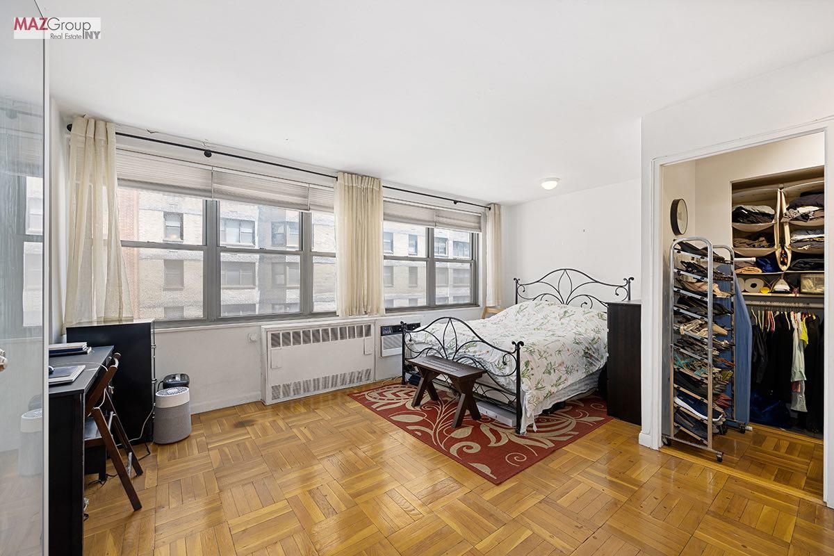 209 East 56th Street, Unit 7K Manhattan, NY 10022 - Photo 3 of 9