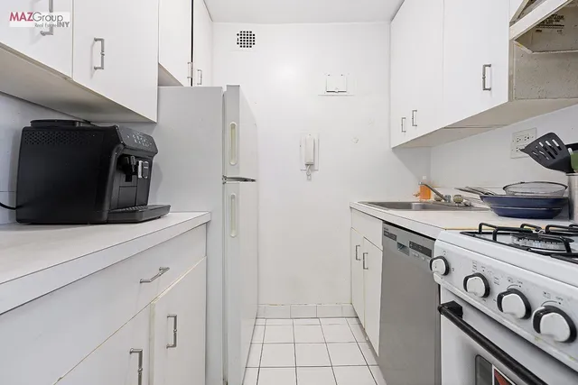 $400,000 | 209 East 56th Street, Unit 7K | Midtown East