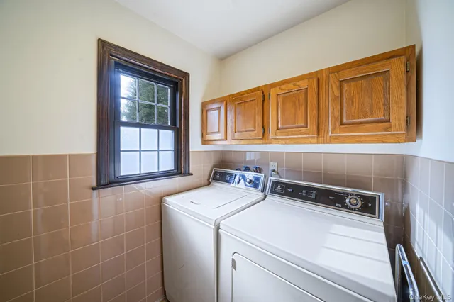 $750,000 | 10 Penelope Drive, East Setauket, NY 11733