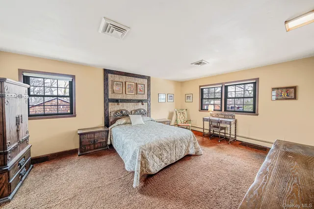 $750,000 | 10 Penelope Drive, East Setauket, NY 11733