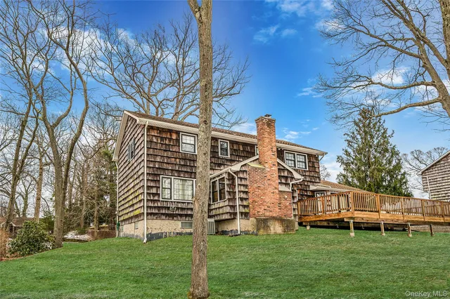 $750,000 | 10 Penelope Drive, East Setauket, NY 11733