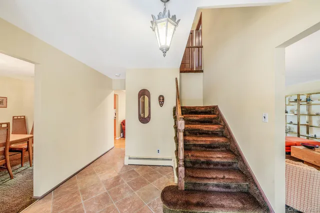 $750,000 | 10 Penelope Drive, East Setauket, NY 11733