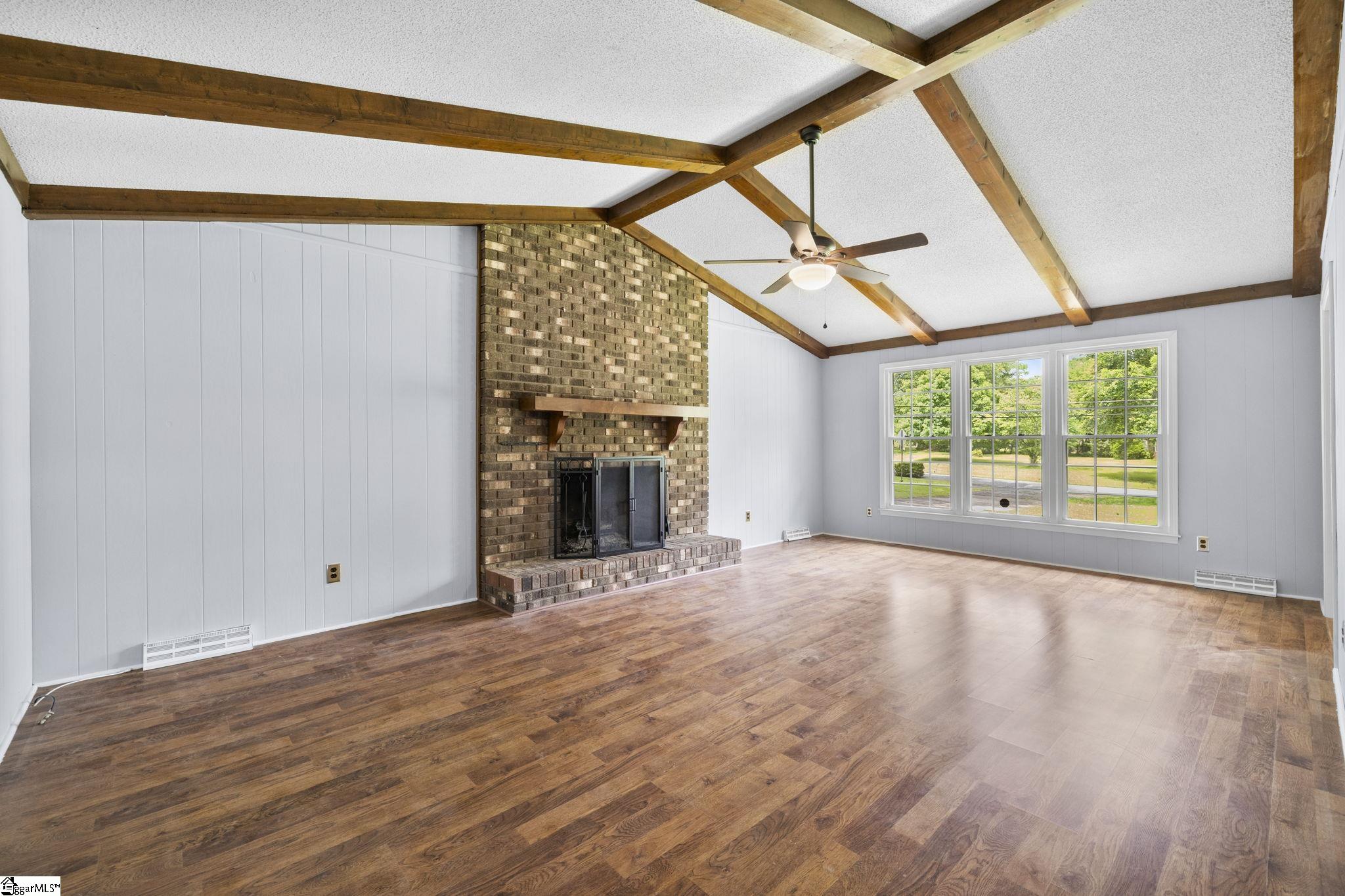 200 Barry Drive Greer, SC 29650 - Photo 13 of 29