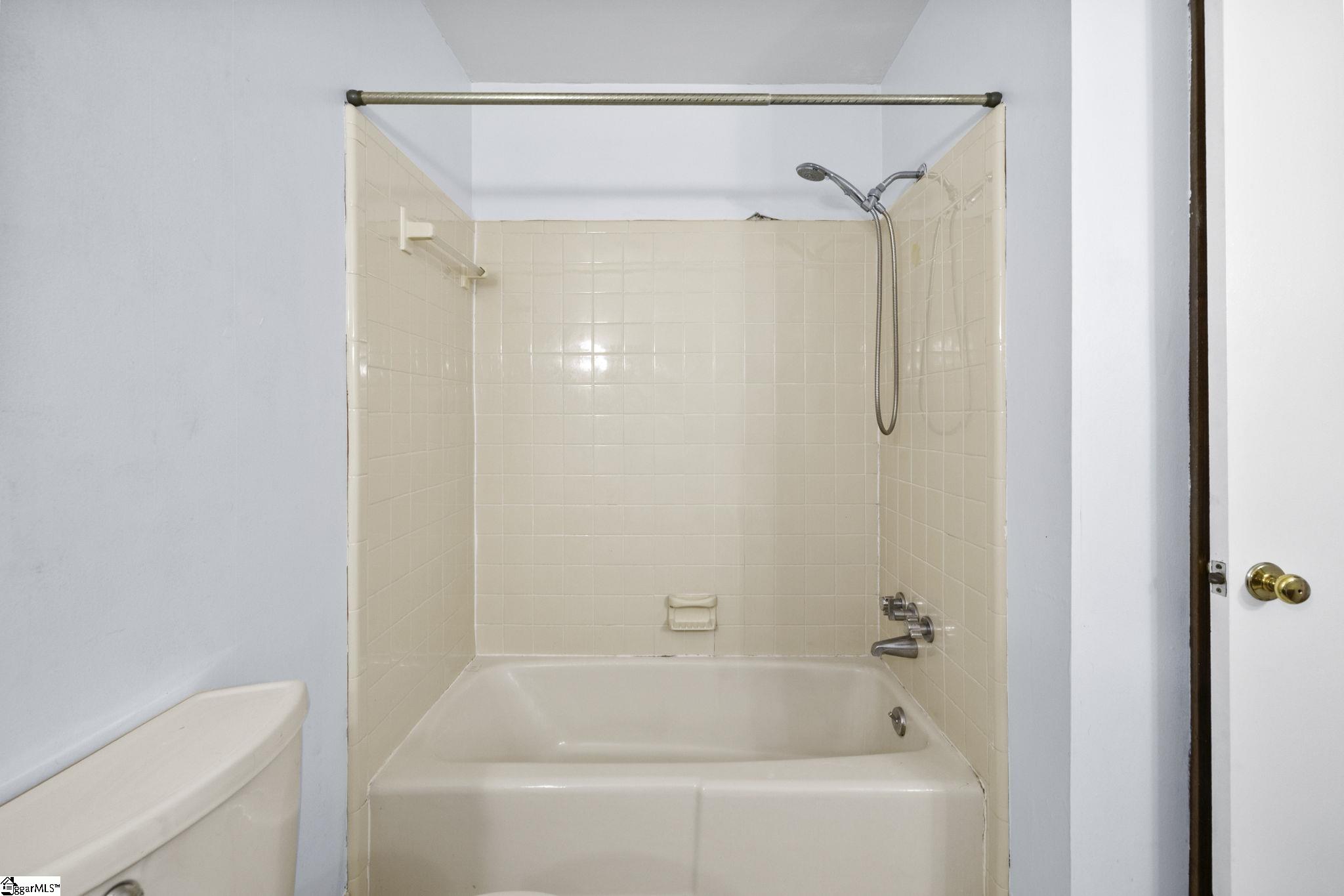 200 Barry Drive Greer, SC 29650 - Photo 21 of 29