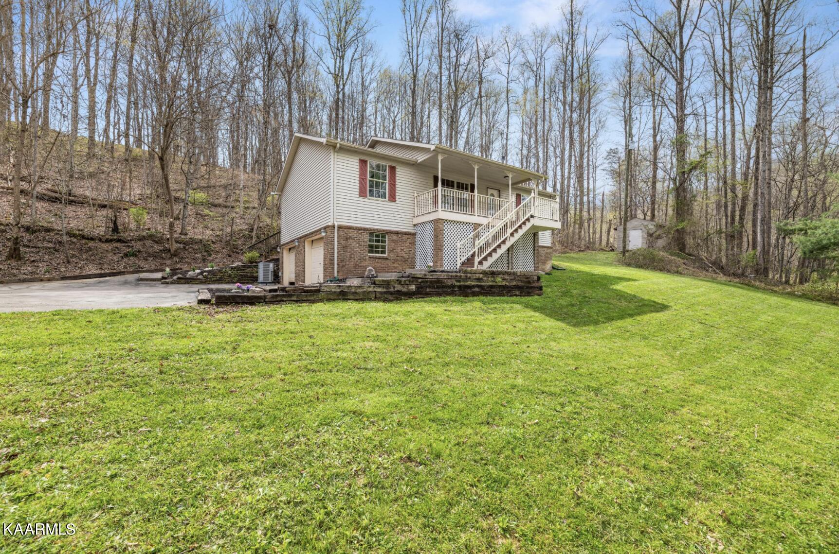 8605 Parker Drive Corryton, TN 37721 - Photo 1 of 29 Screen Shot 2022-04-05 at 10.59.53 AM