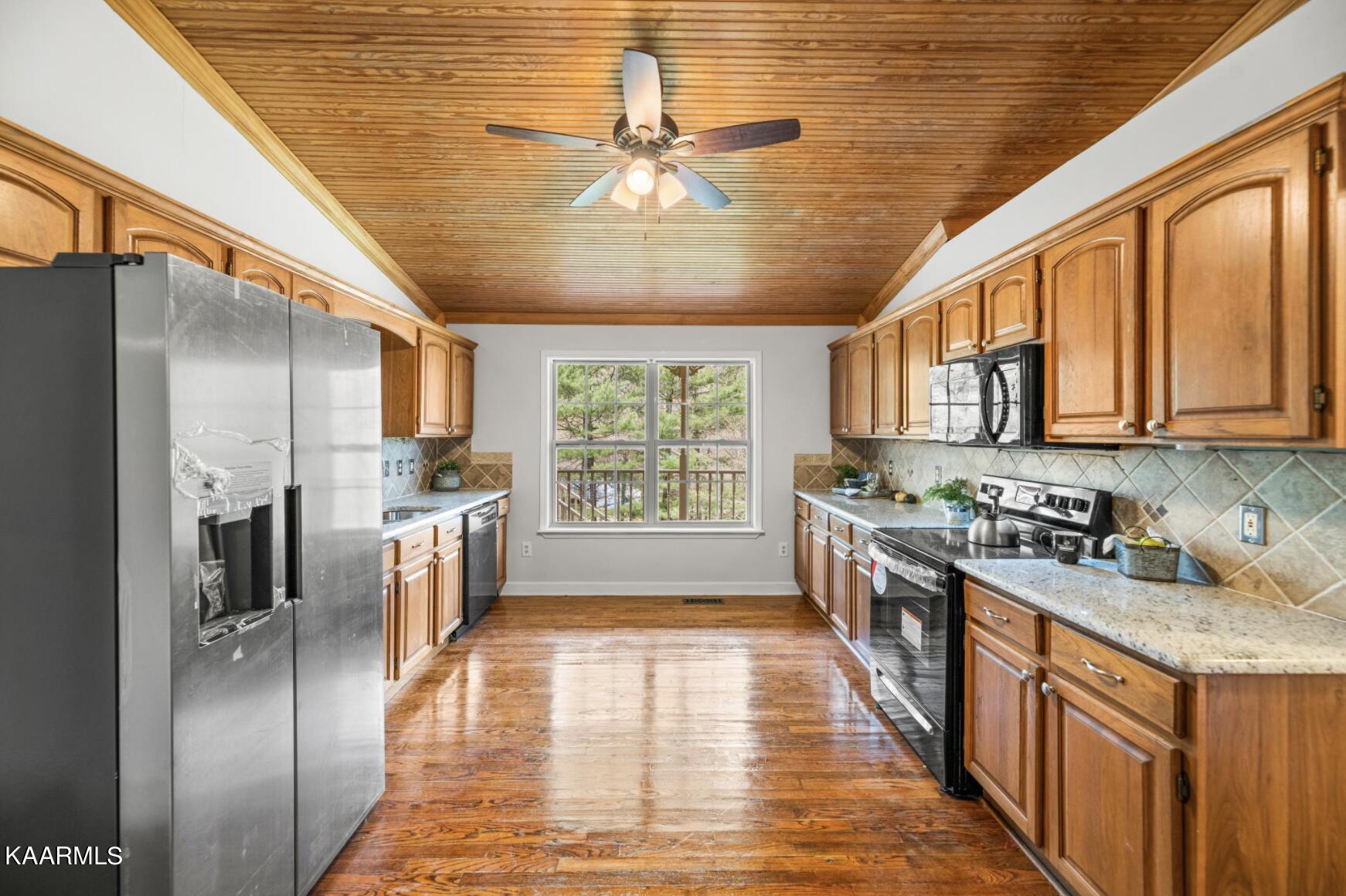 8605 Parker Drive Corryton, TN 37721 - Photo 8 of 29 Screen Shot 2022-04-05 at 11.01.44 AM