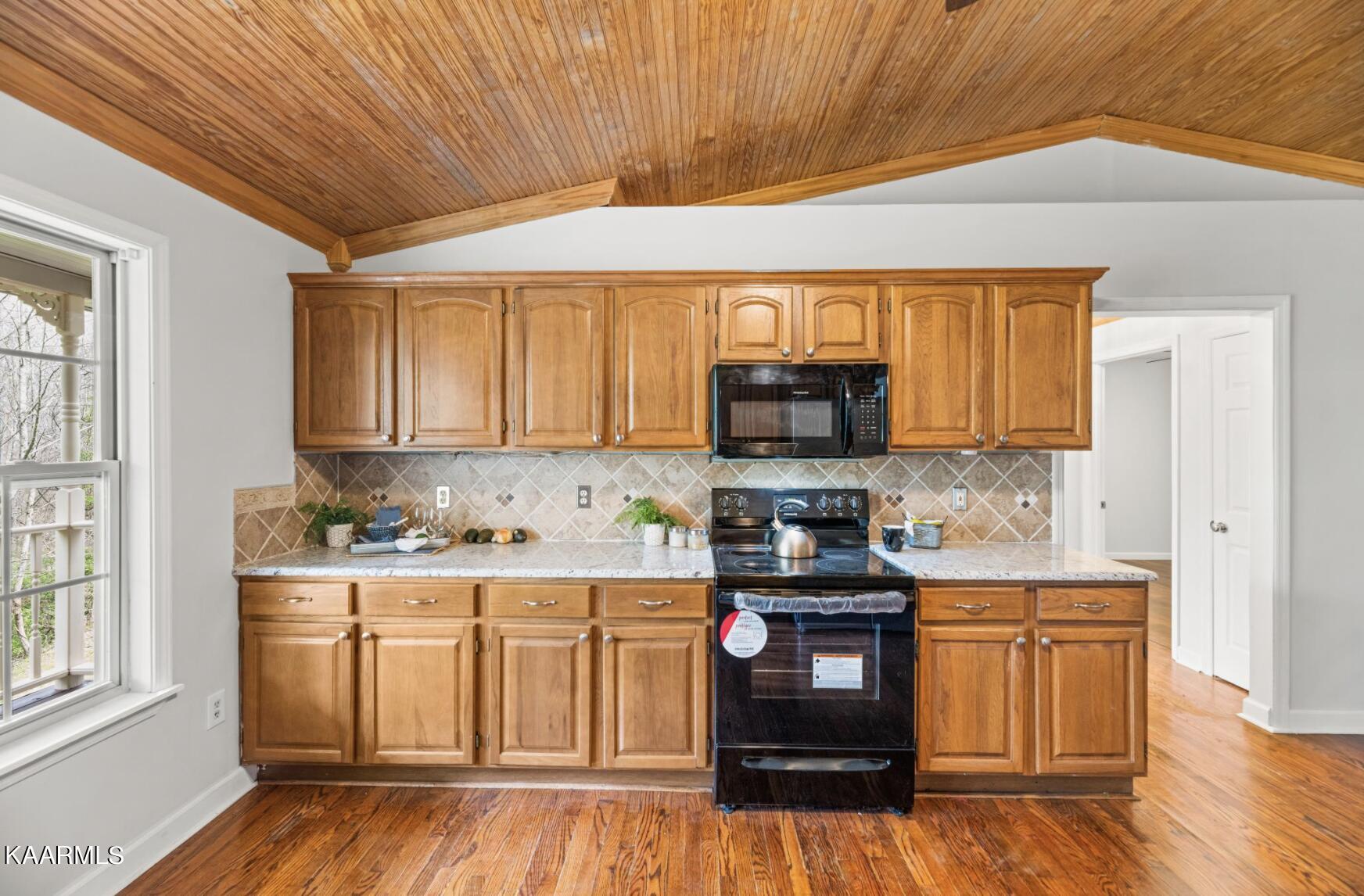 8605 Parker Drive Corryton, TN 37721 - Photo 10 of 29 Screen Shot 2022-04-05 at 11.02.18 AM