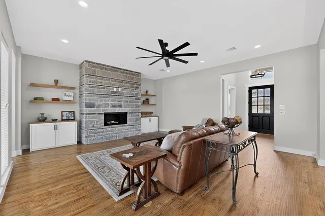 $680,000 | 2904 Terrytown Drive, Ennis, TX 75119