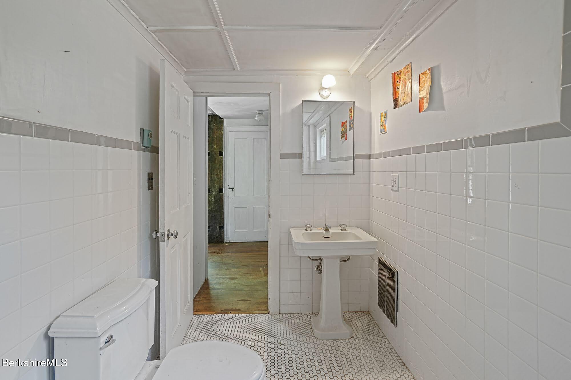 2105 South Undermountain Road Sheffield, MA 01257 - Photo 16 of 35 14 1st floor bath 2