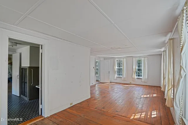 $350,000 | 2105 South Undermountain Road, Sheffield, MA 01257