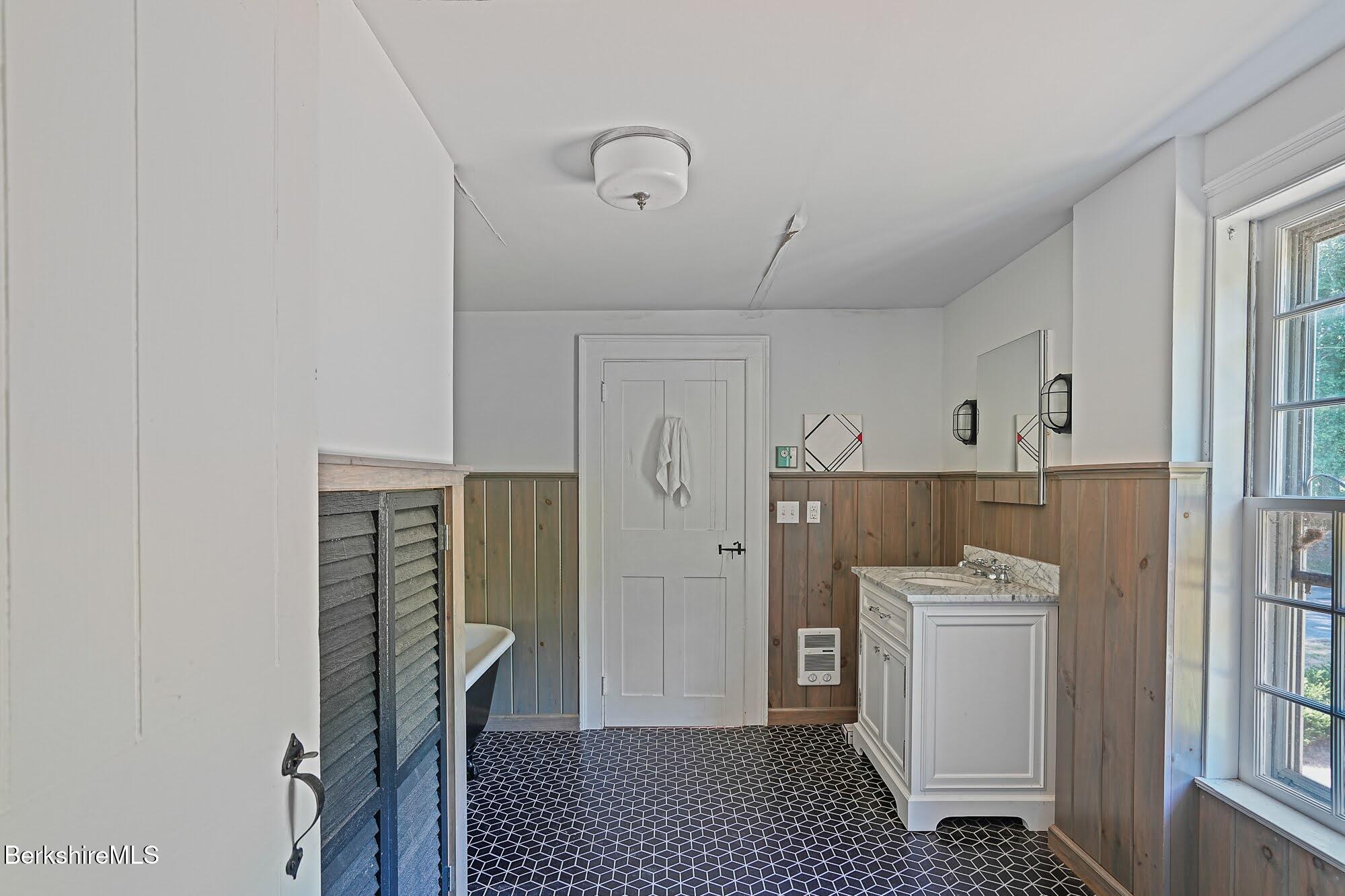 2105 South Undermountain Road Sheffield, MA 01257 - Photo 28 of 35 25 2nd fl bath 2