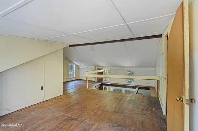 $350,000 | 2105 South Undermountain Road, Sheffield, MA 01257