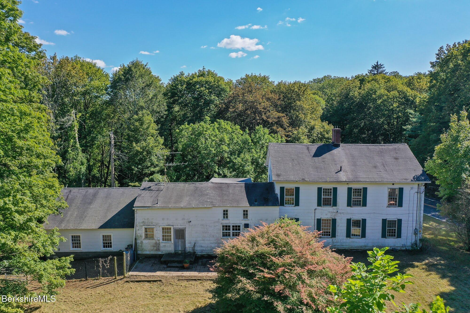 2105 South Undermountain Road Sheffield, MA 01257 - Photo 4 of 35 3A Rear facade