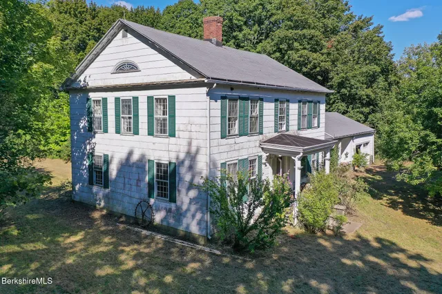 $350,000 | 2105 South Undermountain Road, Sheffield, MA 01257