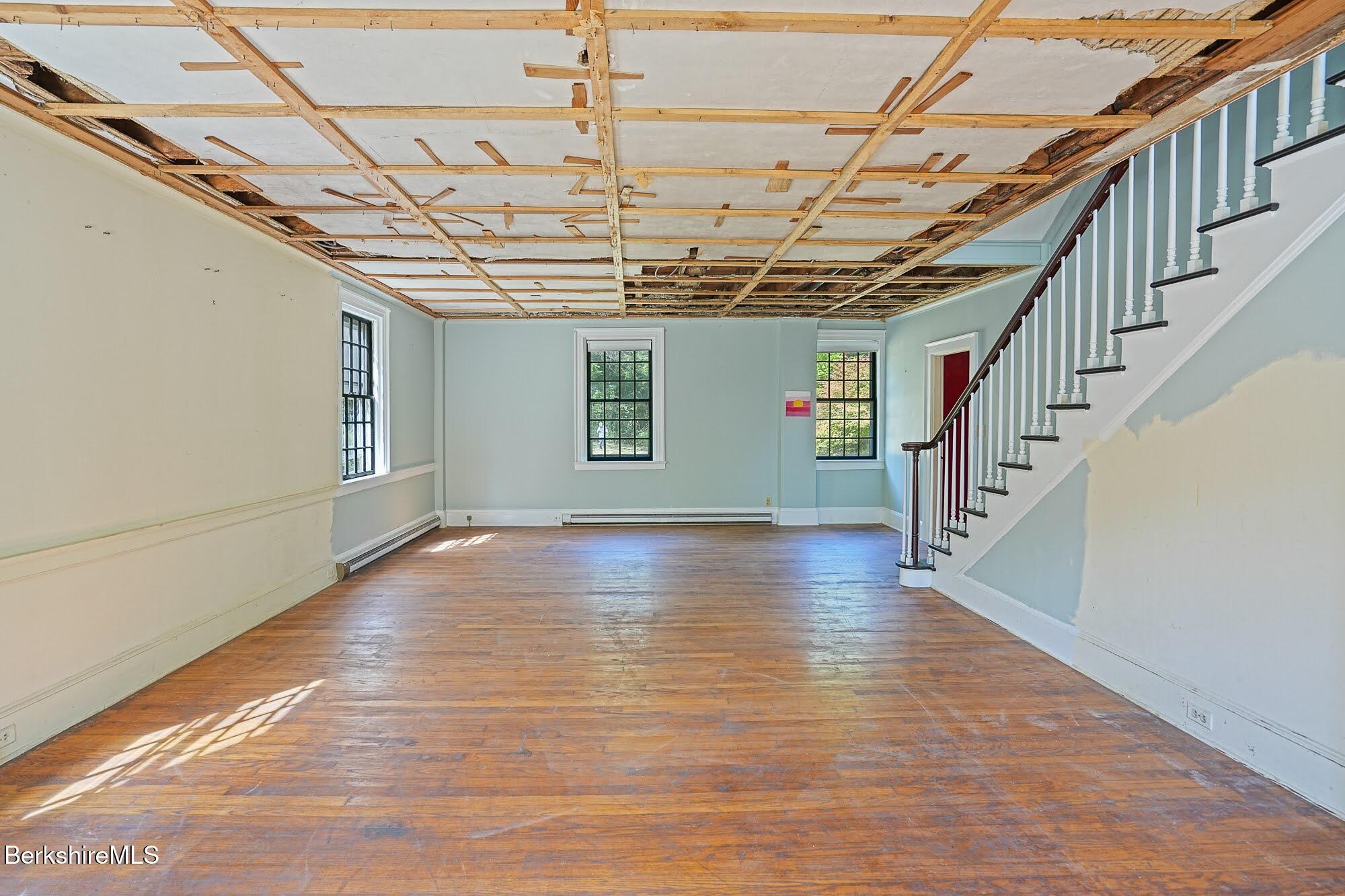 2105 South Undermountain Road Sheffield, MA 01257 - Photo 7 of 35 5 living room 2