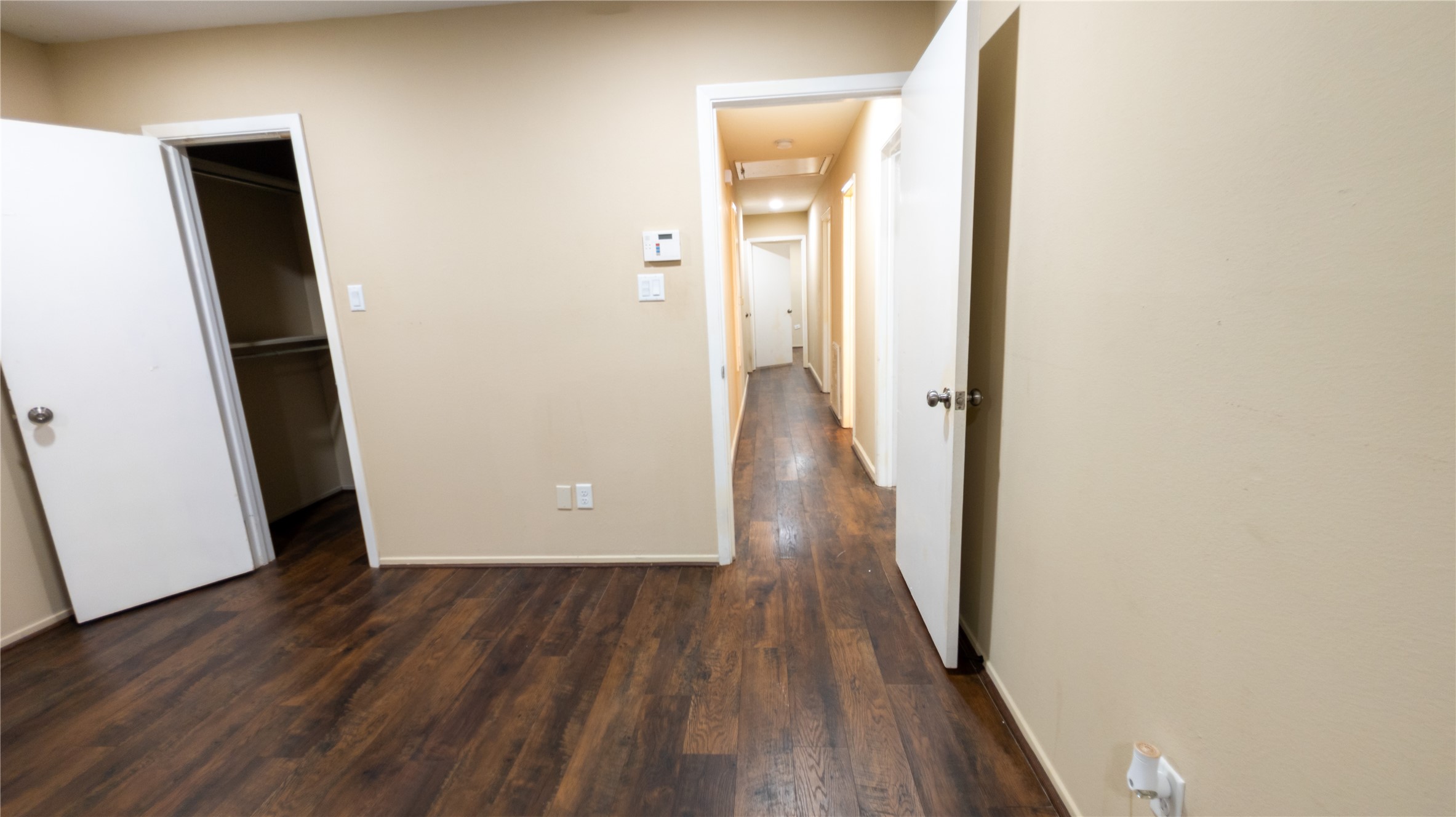 1915 Westlake Road Houston, TX 77062 - Photo 20 of 24 Primary Bedroom