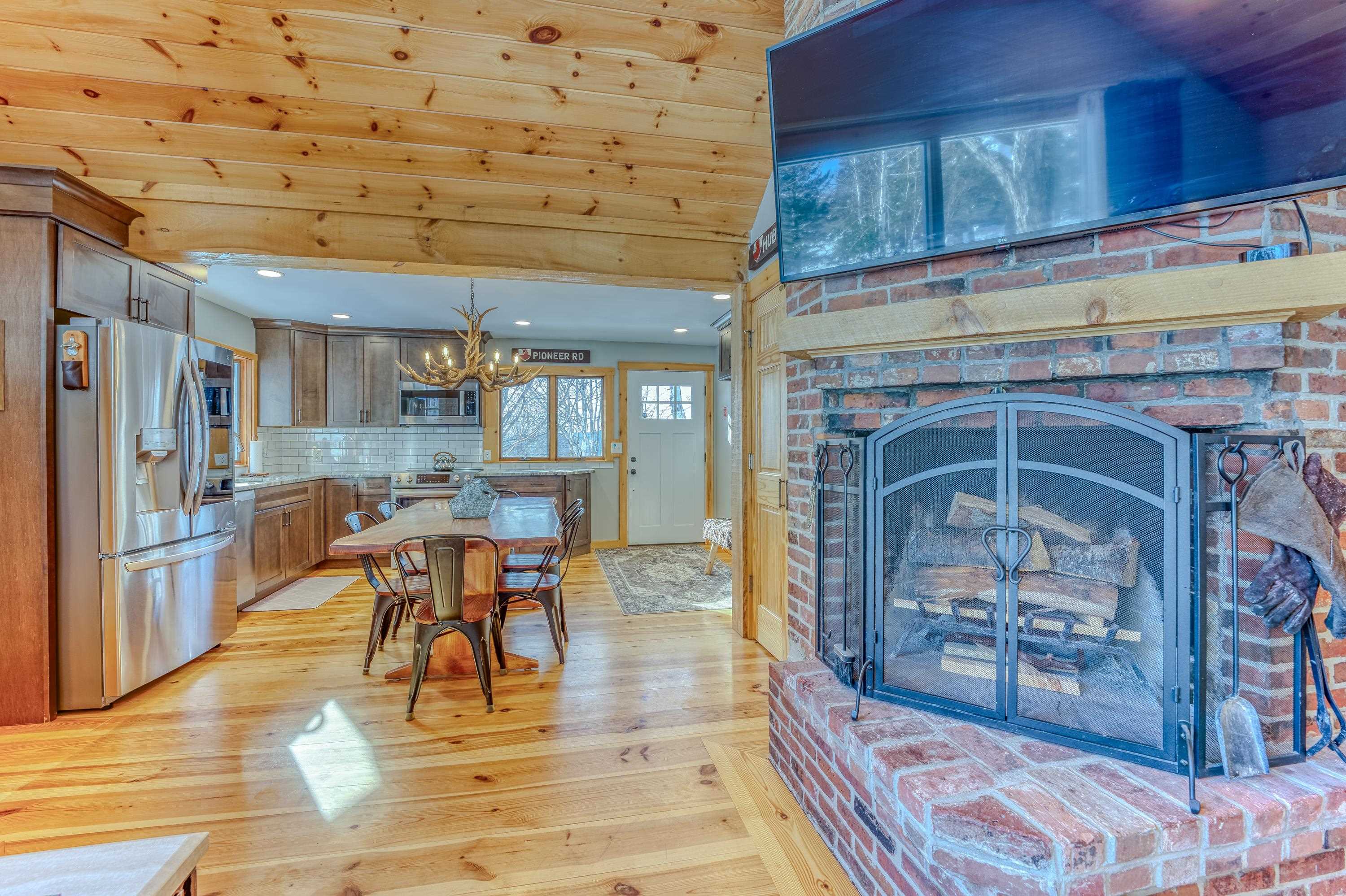 37 Pioneer Road Franconia, NH 03580 - Photo 16 of 58