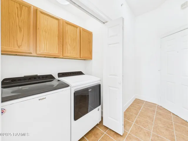 $245,000 | 201 Settlers Trace Boulevard, Unit 3401, Lafayette, LA 70508