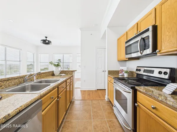 $245,000 | 201 Settlers Trace Boulevard, Unit 3401, Lafayette, LA 70508