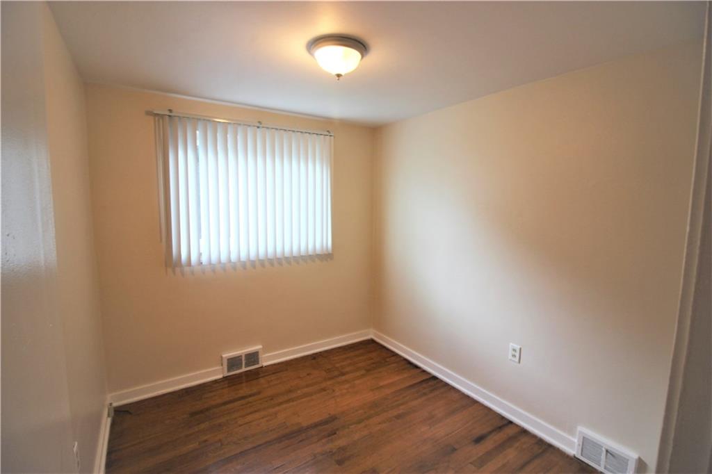 473 Sleepy Hollow Road Pittsburgh, PA 15228 - Photo 15 of 24