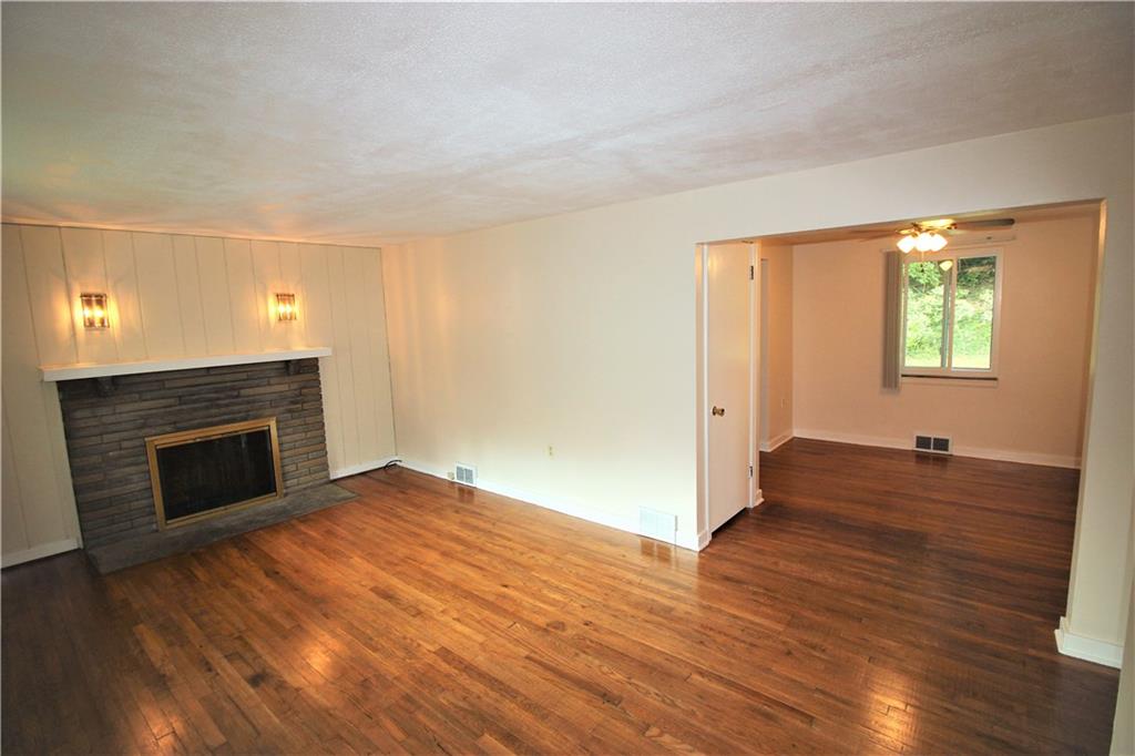 473 Sleepy Hollow Road Pittsburgh, PA 15228 - Photo 5 of 24