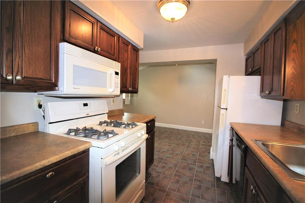 473 Sleepy Hollow Road Pittsburgh, PA 15228 - Photo 8 of 24