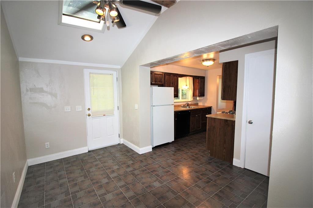 473 Sleepy Hollow Road Pittsburgh, PA 15228 - Photo 10 of 24