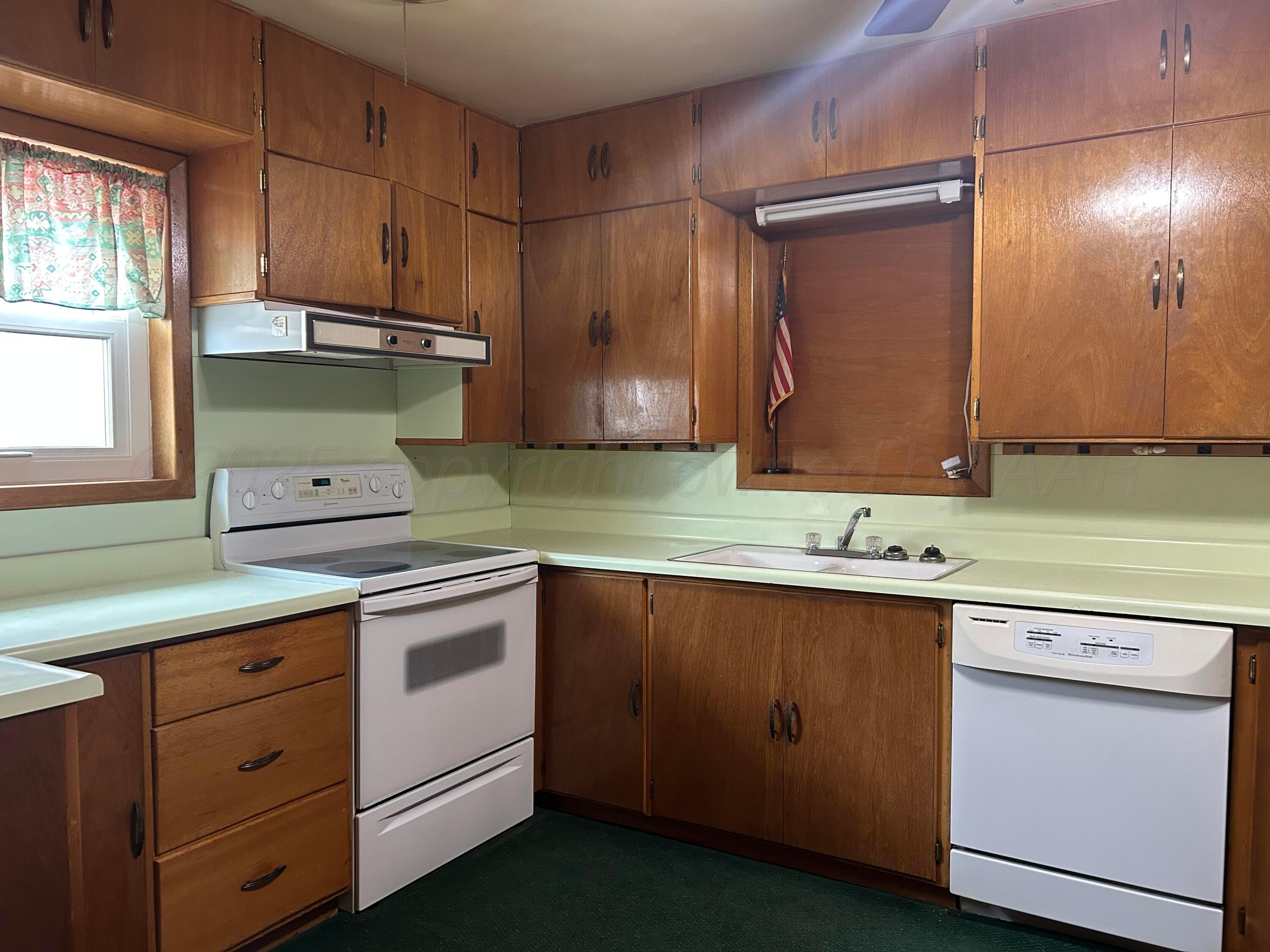 102 Willow Street Lipscomb, TX 79056 - Photo 16 of 34 IMG_9065