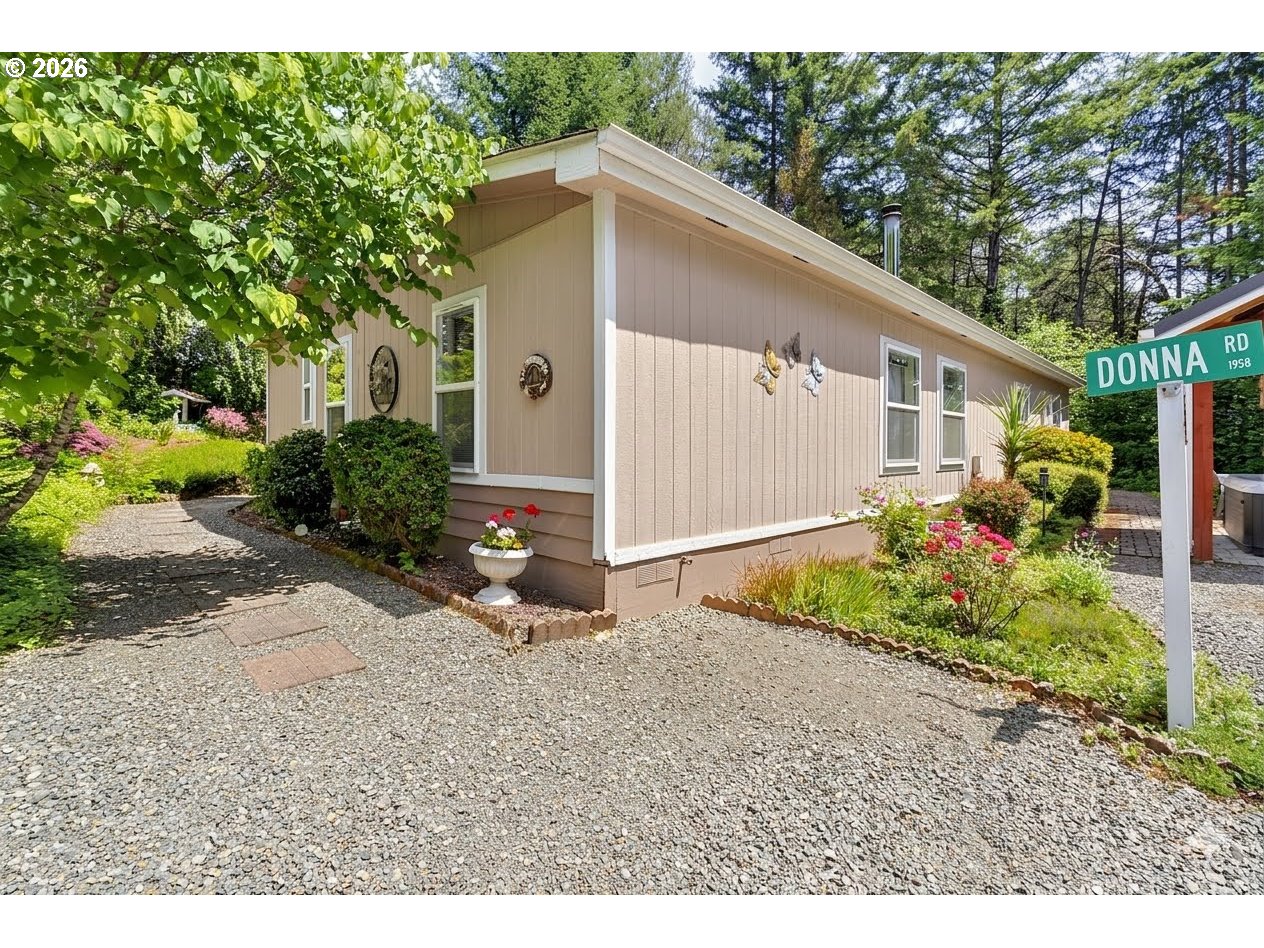 94998 Spring Valley Lane Marcola, OR 97454 - Photo 2 of 38