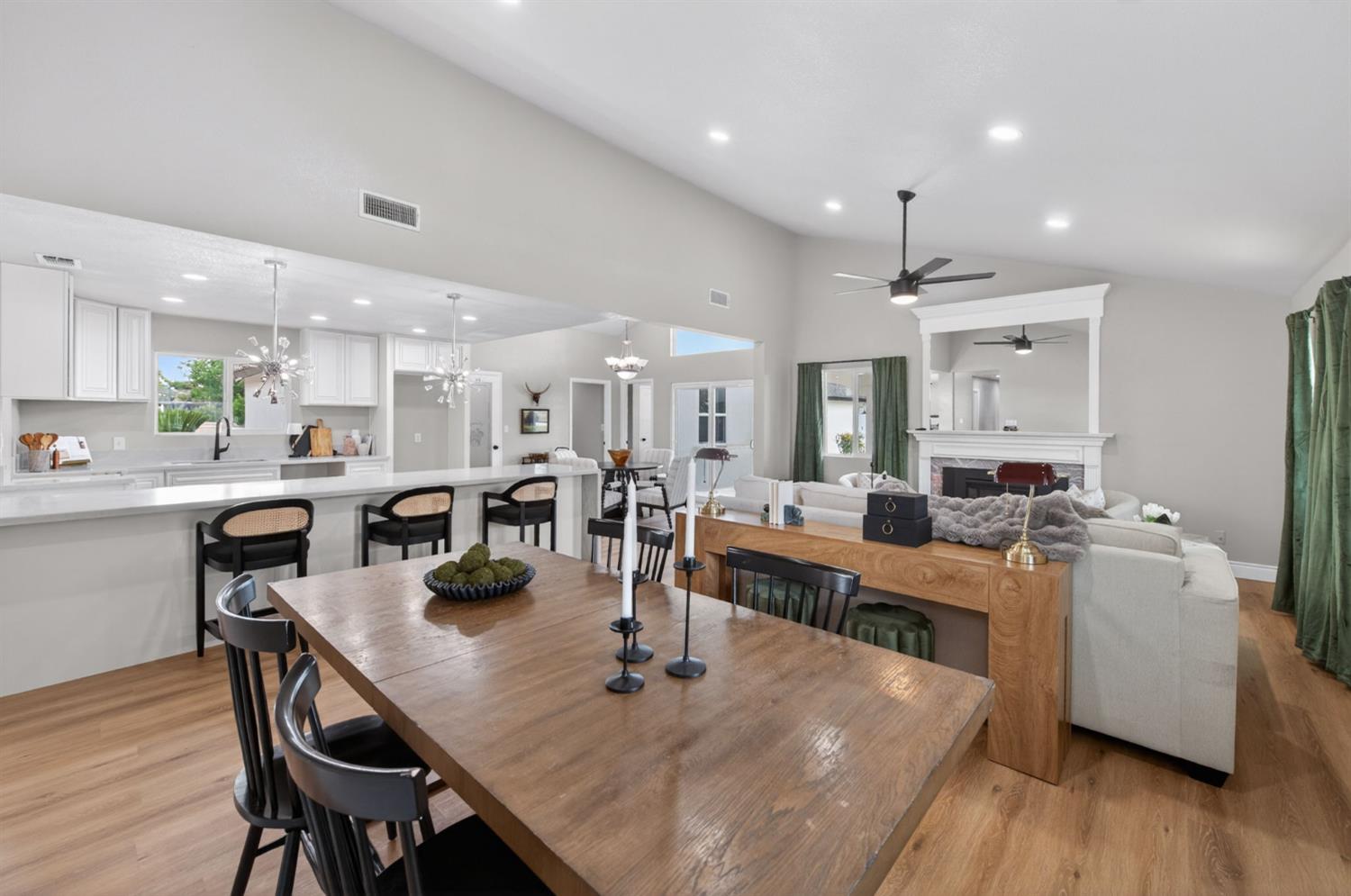 16564 Monreal Road Madera, CA 93636 - Photo 12 of 59