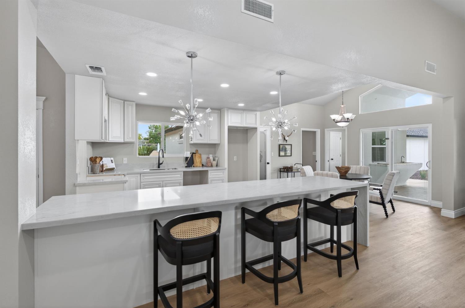 16564 Monreal Road Madera, CA 93636 - Photo 17 of 59