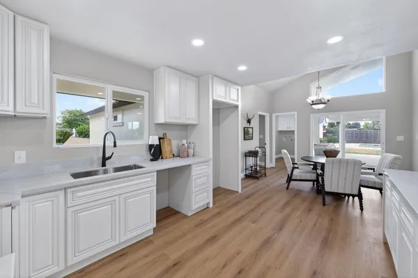 $749,000 | 16564 Monreal Road, Madera, CA 93636