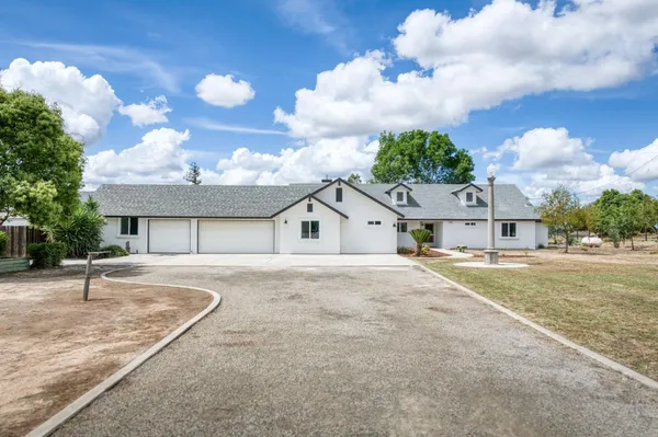 $749,000 | 16564 Monreal Road, Madera, CA 93636