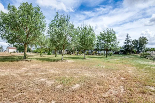 $749,000 | 16564 Monreal Road, Madera, CA 93636