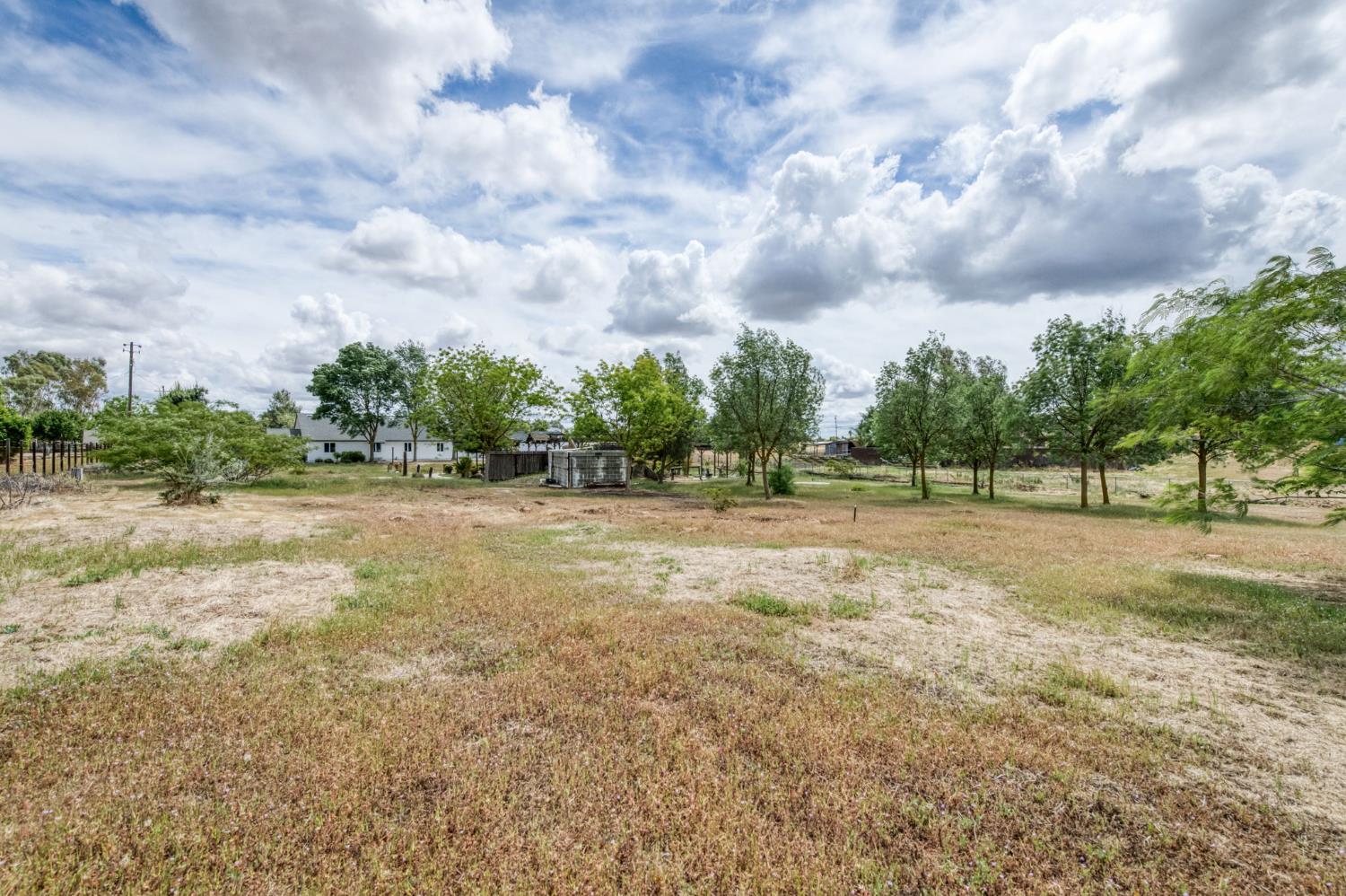 16564 Monreal Road Madera, CA 93636 - Photo 24 of 59