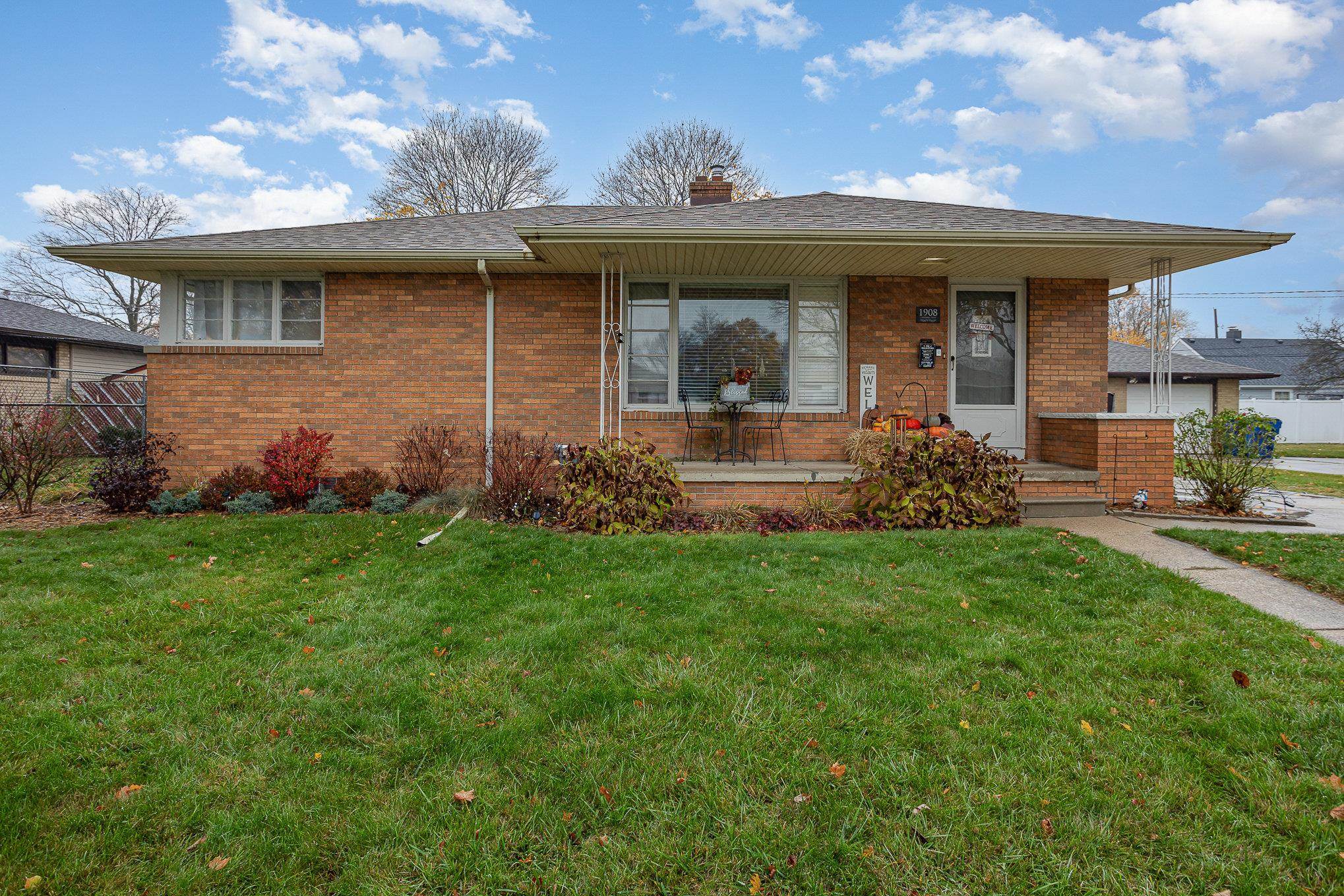 1908 South Sherman Street Bay City, MI 48708 - Photo 1 of 21 Gallery Image 1