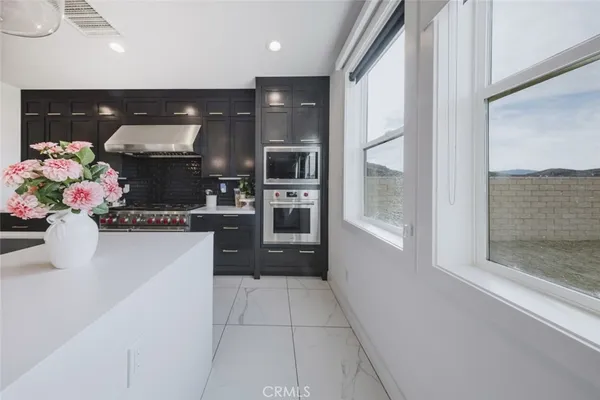 $1,129,000 | 19032 Carranza Lane, Saugus, CA 91350