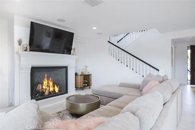 $1,229,000 | 19032 Carranza Lane, Saugus, CA 91350