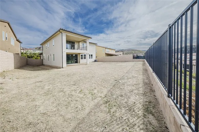 $1,229,000 | 19032 Carranza Lane, Saugus, CA 91350