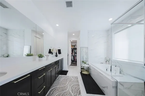 $1,129,000 | 19032 Carranza Lane, Saugus, CA 91350