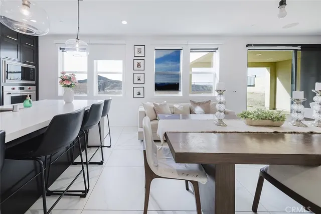 $1,229,000 | 19032 Carranza Lane, Saugus, CA 91350