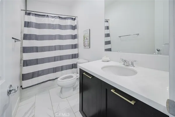 $1,129,000 | 19032 Carranza Lane, Saugus, CA 91350